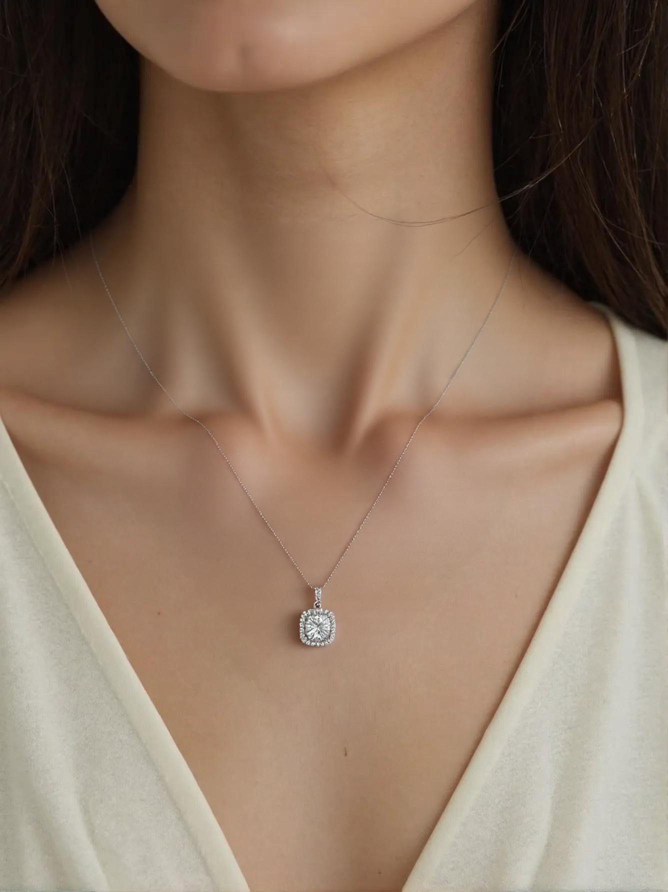 Natural Diamond Necklace Pt900