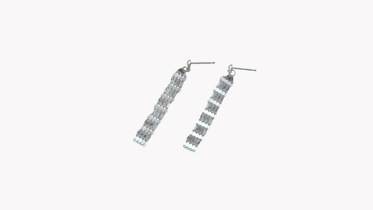 0.33ct Petal Earrings K18WG_Belle Journée. 〜ベルジューネ 素敵な日〜