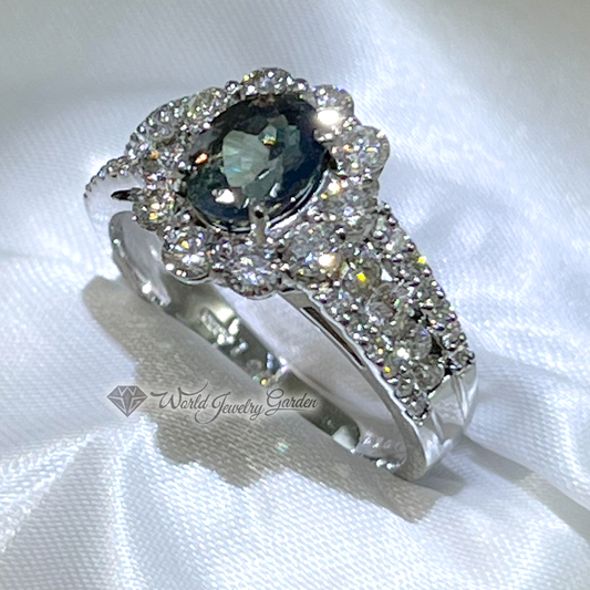 Alexandrite 1.25 carat ring with GIA certificate of authenticity Symbol of Noble wi0006