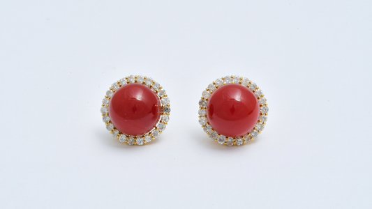 Fiery Elegance ― K18YG 本赤サンゴ × ダイヤ ピアス