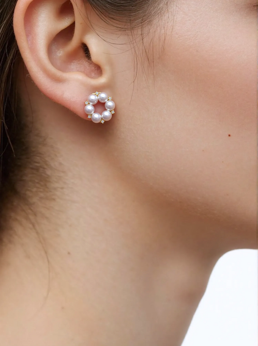 パール4.0mmとダイヤモンドをあしらったK18（18金）ピアス