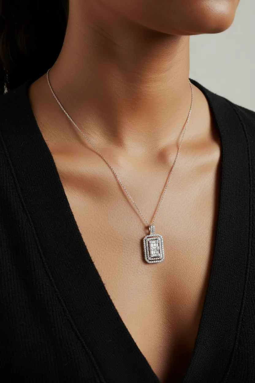 ダイヤモンド1ctをあしらったK18ホワイトゴールドネックレス