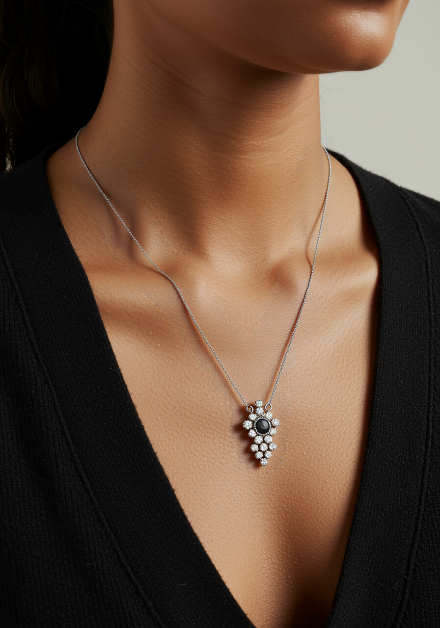 18K White Gold × BlackDiamond Necklace_NICE SPAKLE～ ナイス スパークル 素敵な輝き～