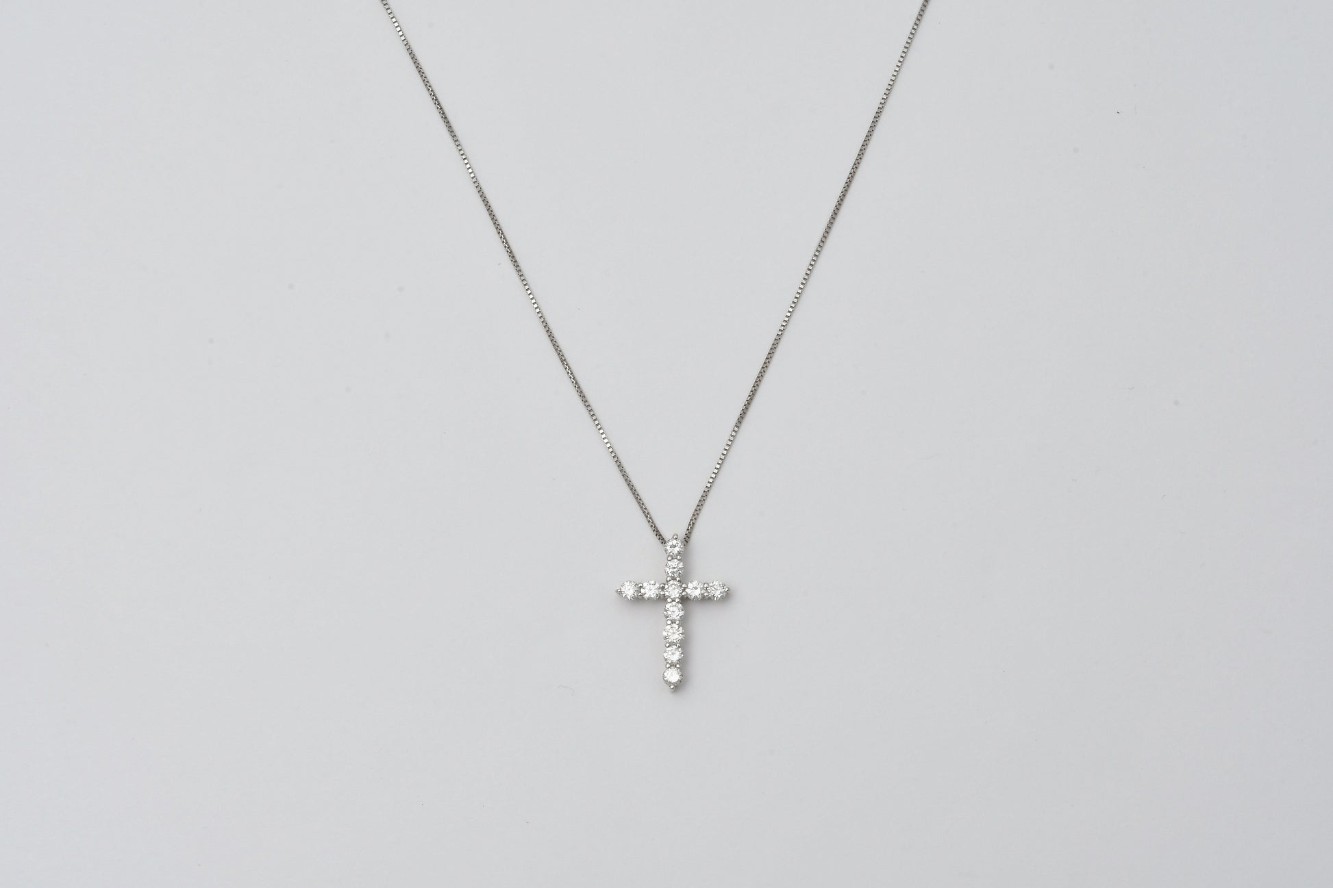 ダイヤモンド1.02ctをあしらったプラチナ900/850ネックレス
