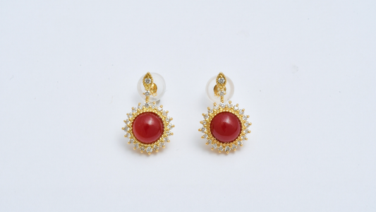 Royal Flame ― K18YG 血赤サンゴ × ダイヤ ピアス